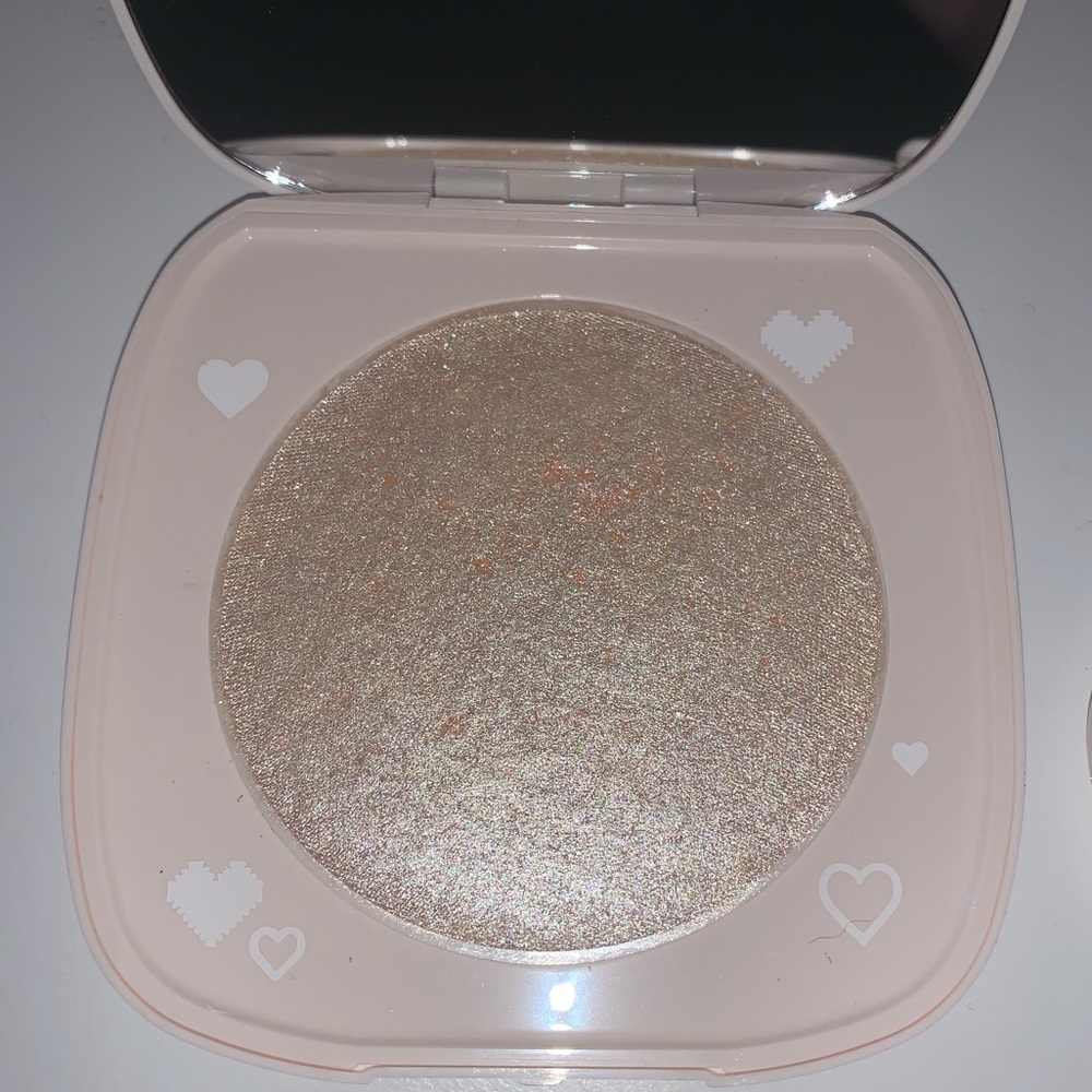 COLOURPOP highlighter